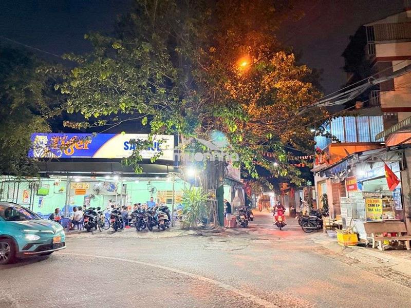 Bán nhà 2 tầng dt 4, 6x15 đường đông hưng thuận42 phườngđônghưngthuận