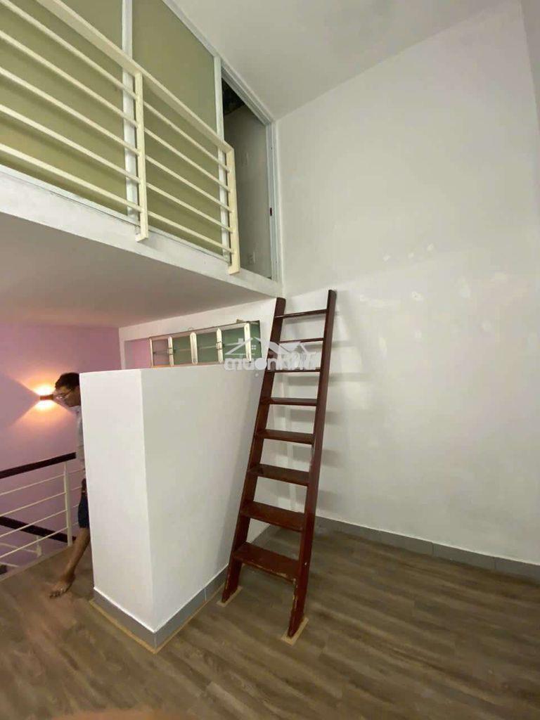 Nhà mới 2pn, 2wc. ngay q1 - 2