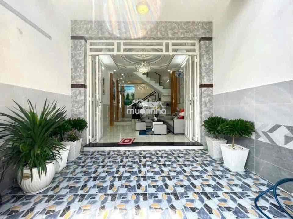 Huỳnh tấn phát - 5 tỷ 1 - xe hơi tới nhà - nhà 3 tầng 50m² - 4pn - 4
