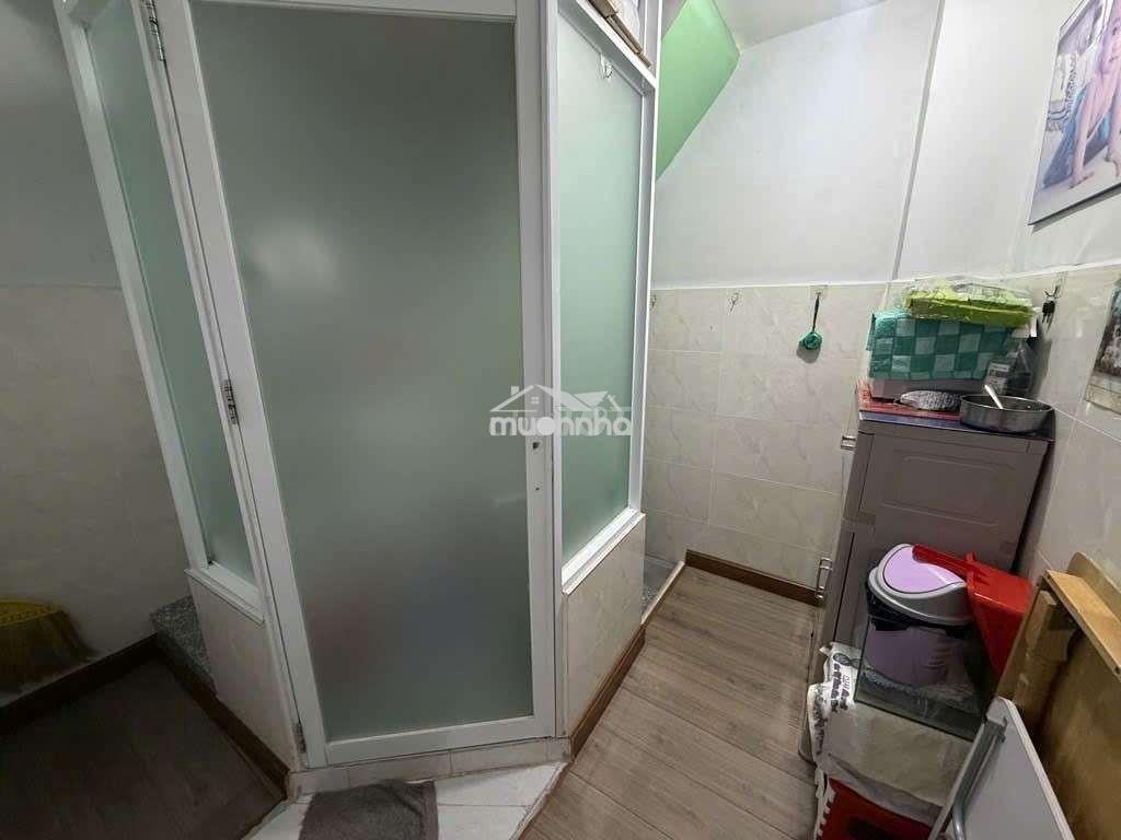 Giảm 200tr, cần bán gấp nhà cmt8 q3 - 4