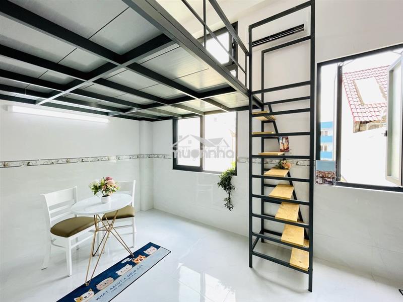 Phòng gác lửng mới - full cửa sổ trời - gần đh công nghiệp