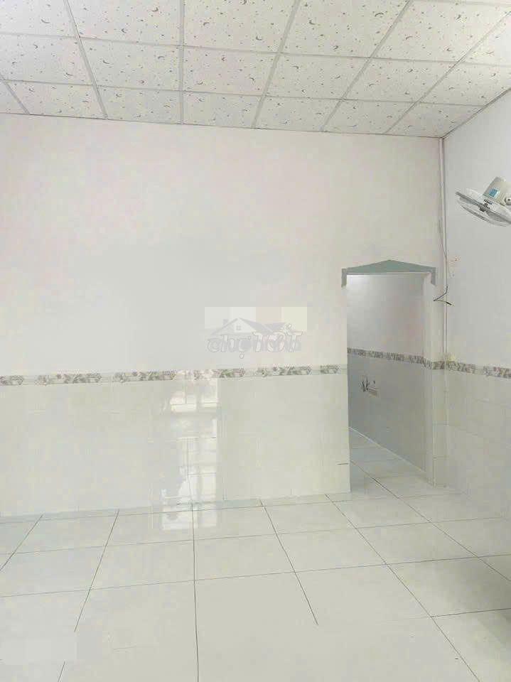 Tìm chủ mới căn nhà cấp 4 chỉ 1 ty350 gần kcn tây bắc . dt 109m2 ,shr - 2