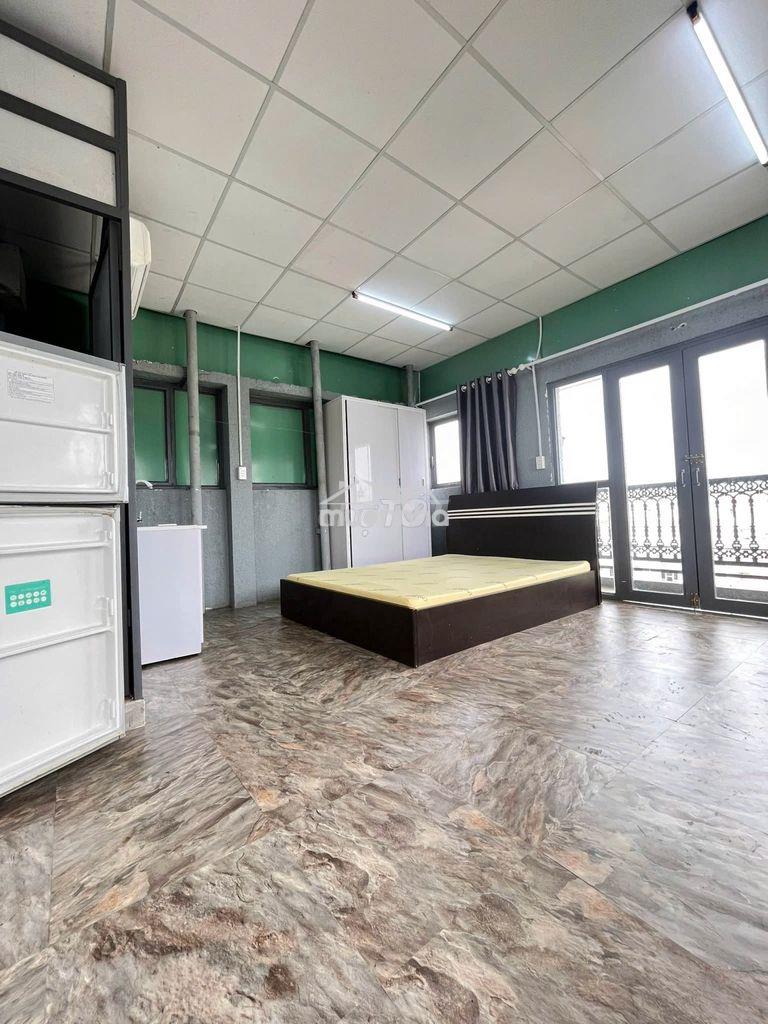 Phòng ban công, cửa sổ, giờ tự do, khoá vân tay, full nội thất - Ảnh 2