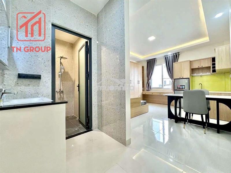 Cho thuê ngã tư phú nhuận-căn hộ full nt mơi-cửa sổ trời-30m2-thangmáy