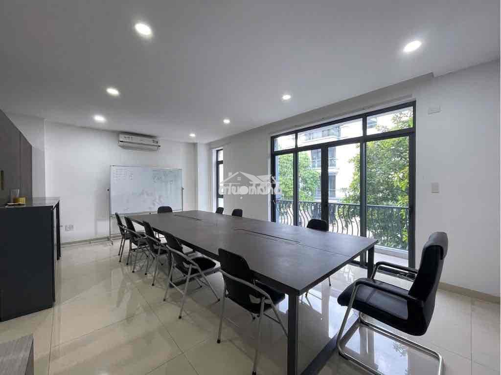 Văn phòng 85m2, sẵn nội thất, máy lạnh, hầm xe ở vạn phúc. giá 15,5 tr - 4