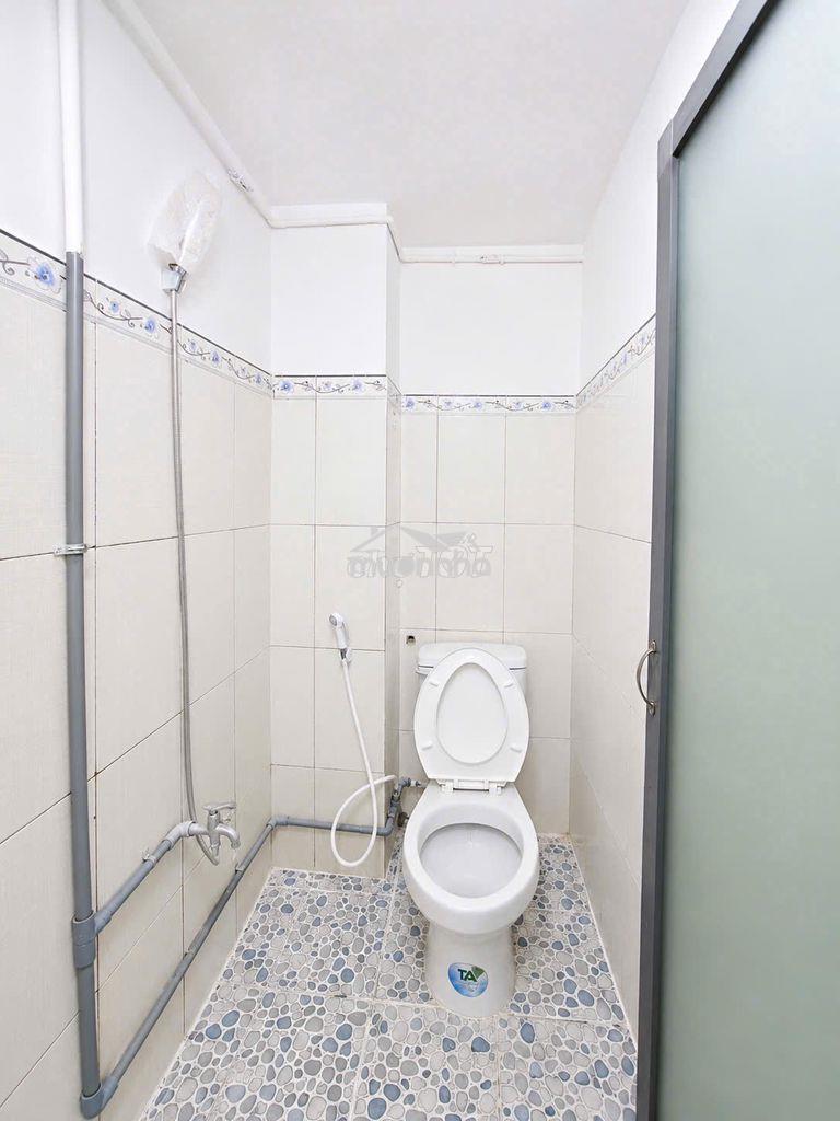 Phòng trọ giá rẻ có máy lạnh - Ảnh 4