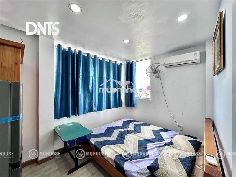 Studio cửa sổ trời full nội thất ngay trần kế xương