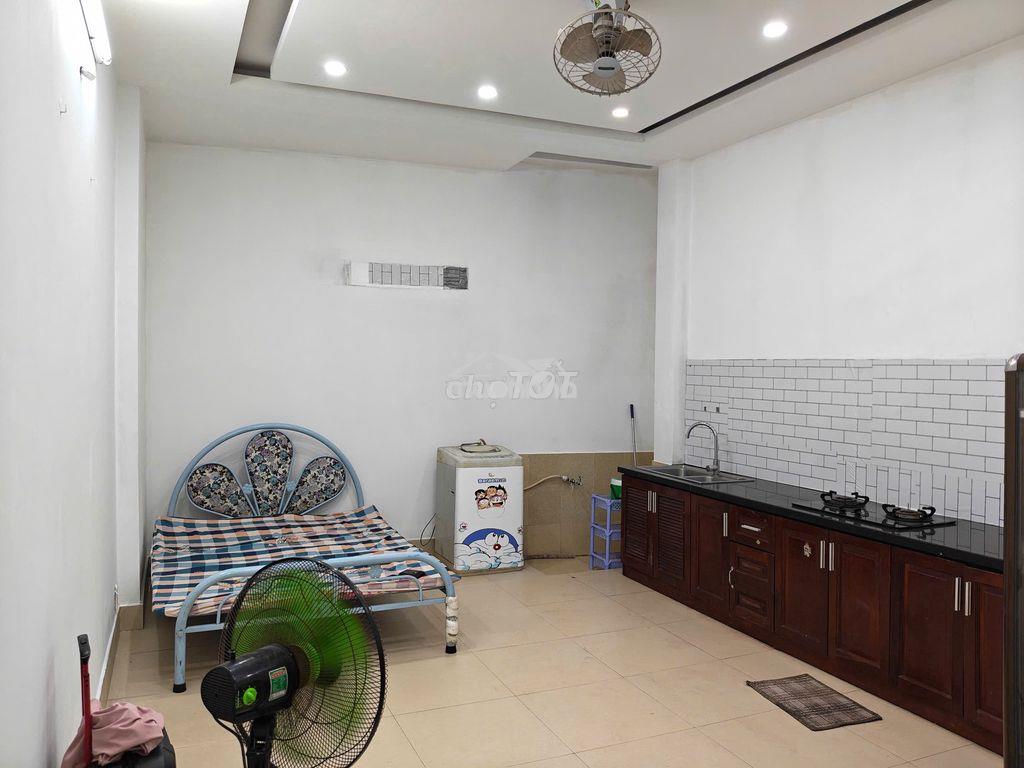 Cho thuê nhà nguyên căn sạch đẹp ngần vòng xoay phú hữu, quận 9 - 3