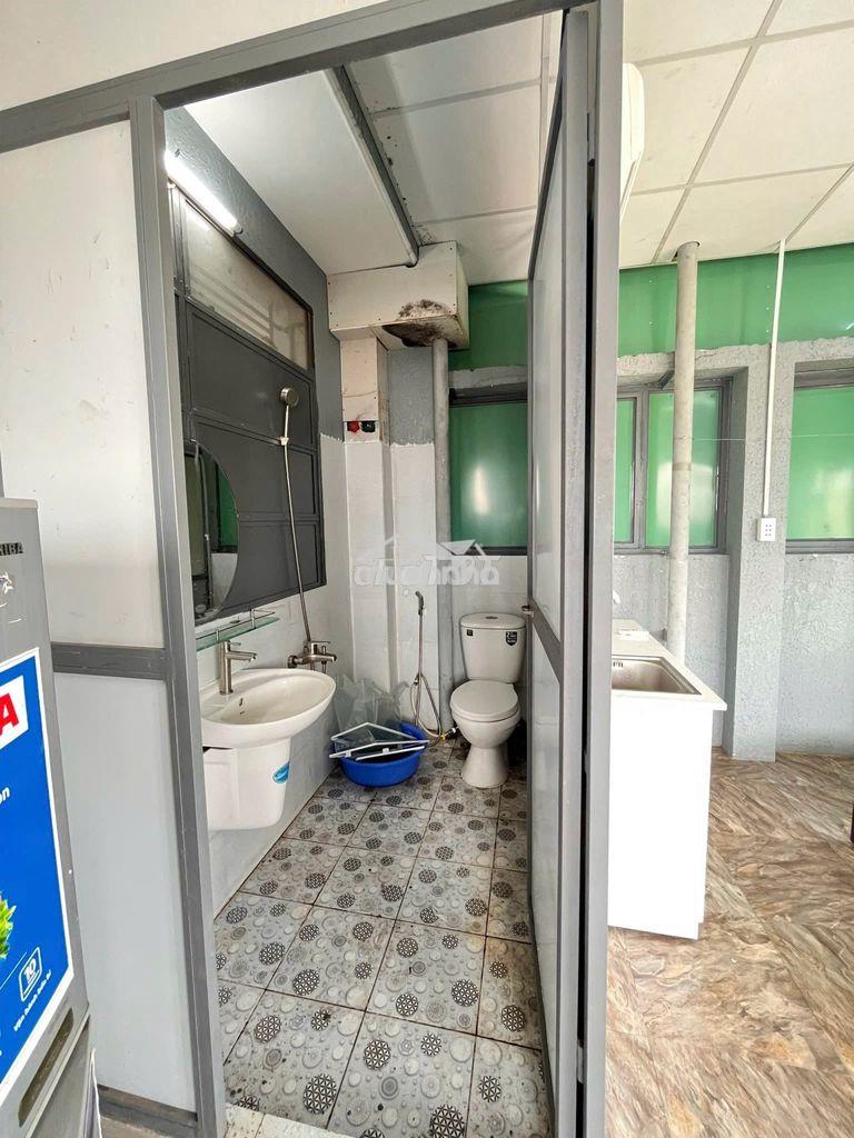 Phòng ban công, cửa sổ, giờ tự do, khoá vân tay, full nội thất - Ảnh 3