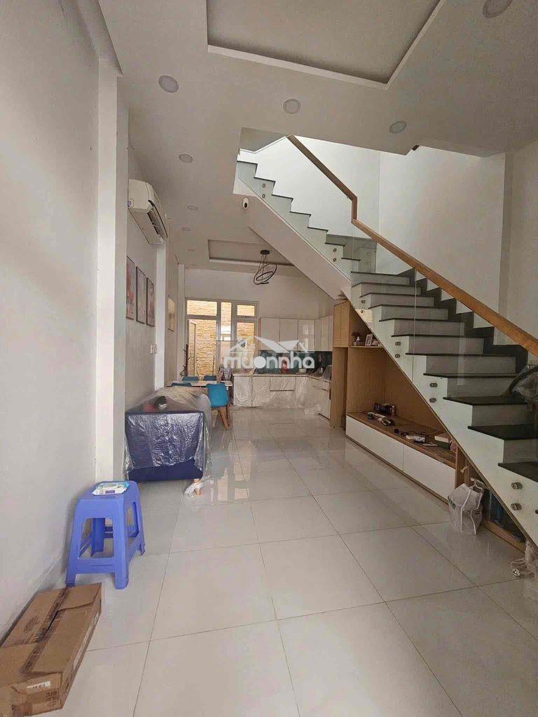 Nhà 4 phòng, có nội thất gara xe hơi p.long trường - 2