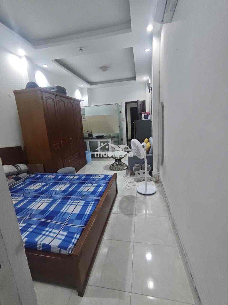 Chính chủ cho thuê phòng q.1 ful nt ở 98f lê lai q.1 cửa sổ giá 4,8tr - 2