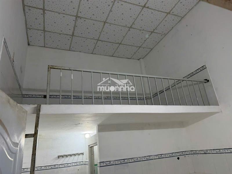 Phòng trọ gác đúc btct gần chợ dĩ an, đh kinh tế luật, khu đhqg