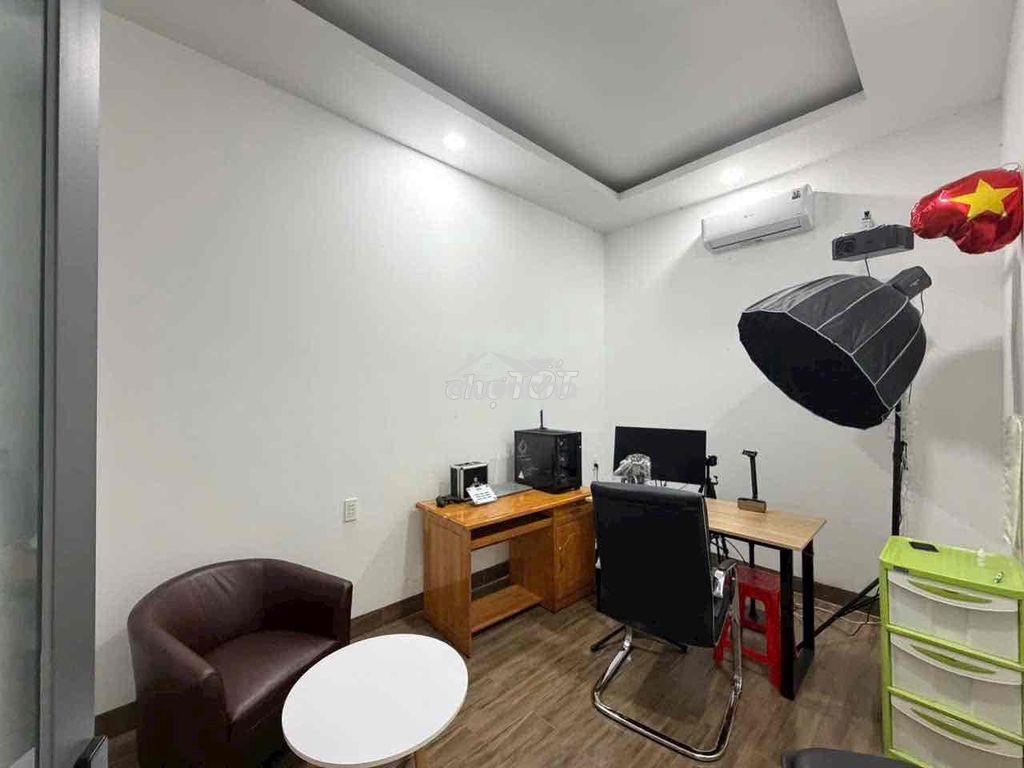 Nhà trung tâm phú lợi 1trệt 2 lầu giá siêu ngộp - 3