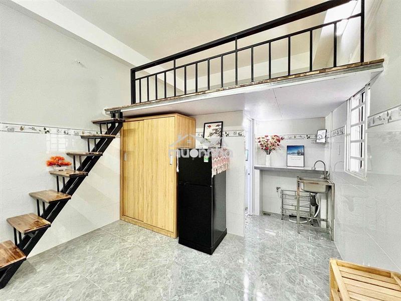 Phòng duplex thang máy ngay đường hoa phượng giao phan xích long