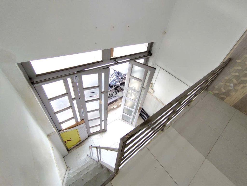 Cho thuê nhà mới kinh doanh dt:3x8 giá 6,5tr/thg lửng ,hbc,tđ - 2