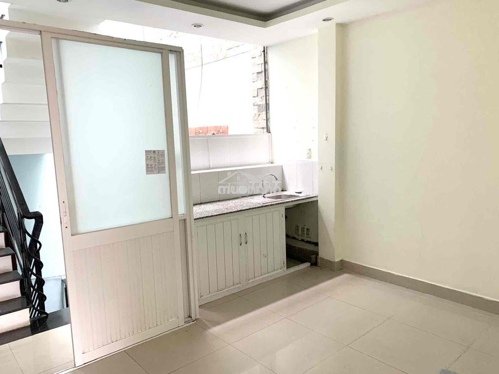 Phòng full nội thất, bếp và toilet riêng, có bancong, quận 8 - 2