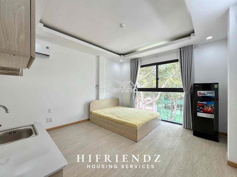 Studio thang máy full nt - hầm để xe có bảo vệ - gần đh y dược, sp