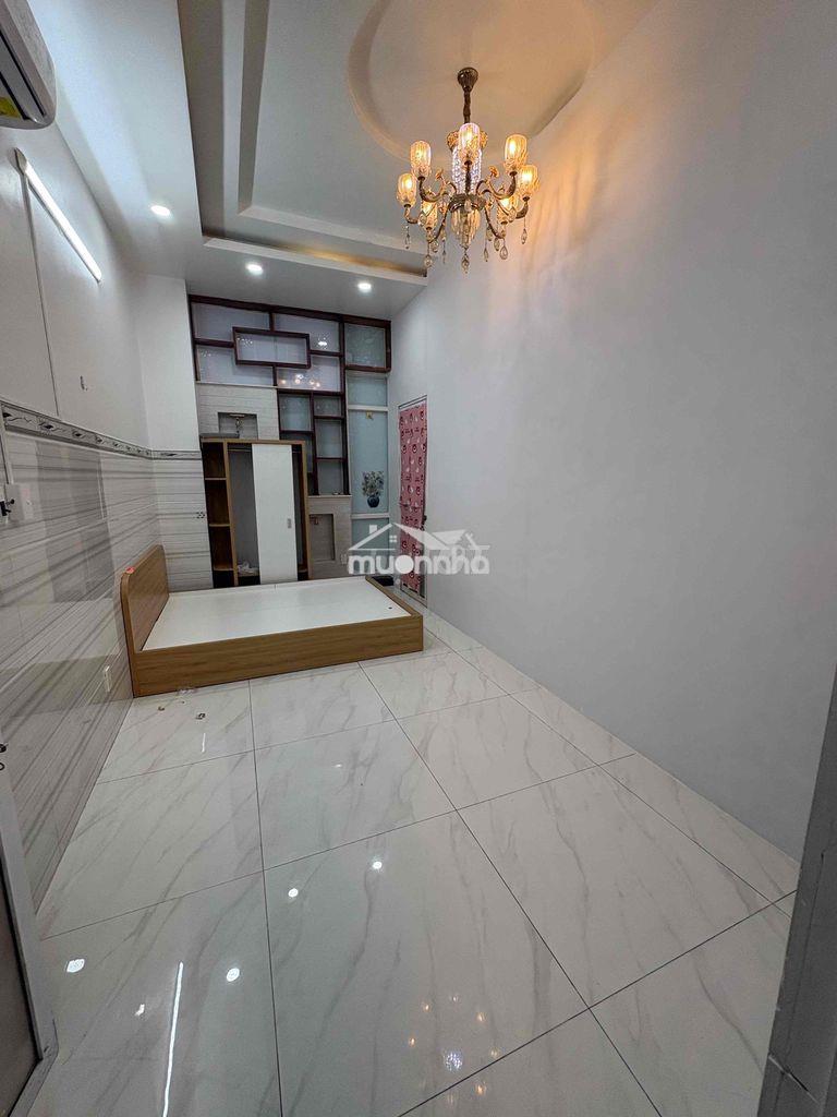 Phòng tầng trệt ngay chợ ở và kd đều tiện