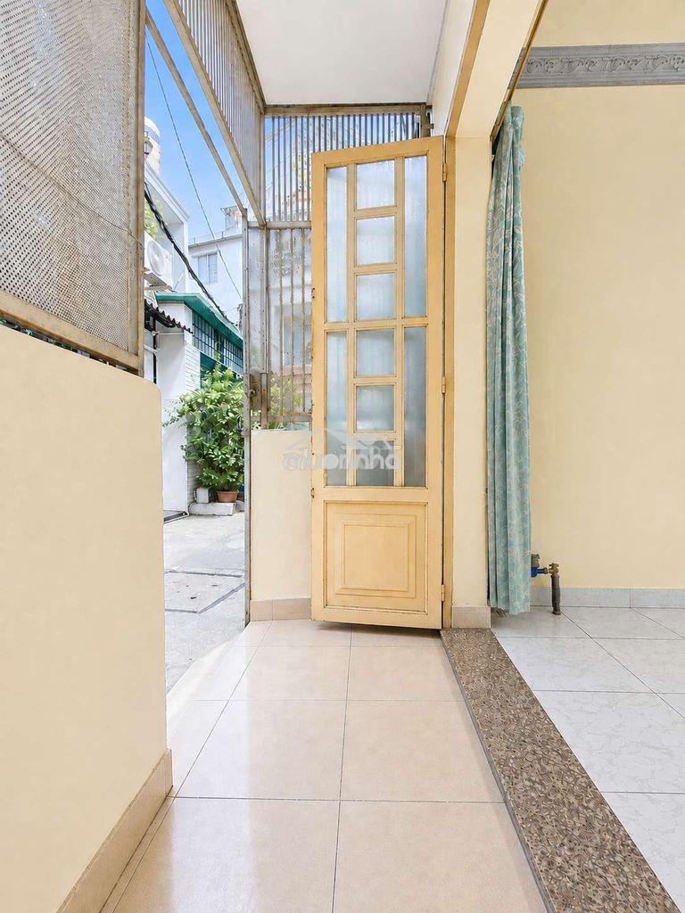 Góc 2 mặt tiền có cửa hông, 3,1x8m 2 tầng 2pn 2wc, chỉ 3,25 tỷ - 3