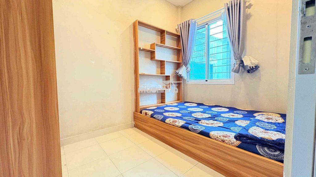 Cho thuê 2pn nguyên tầng 70m2 ở 3-4 người ngay cầu lê văn sỹ. giảm 500 - 2