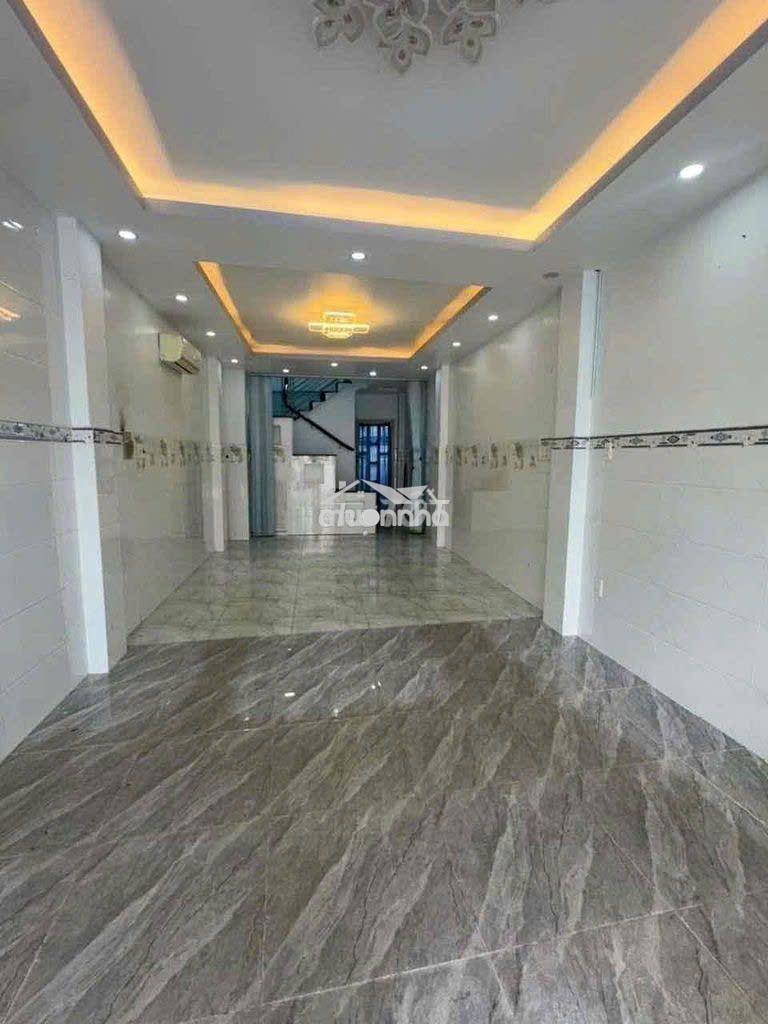 Cho thuê nhà mới mặt tiền dương quảng hàm_4 tầng_sàn thông suốt_đẹp - 2