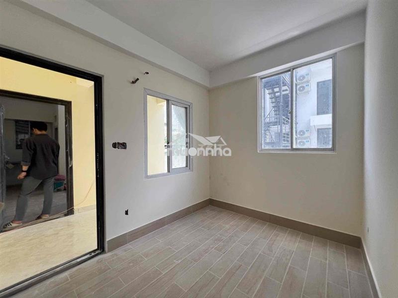 Studio cửa sổ cách đh tôn đức thắng 2km