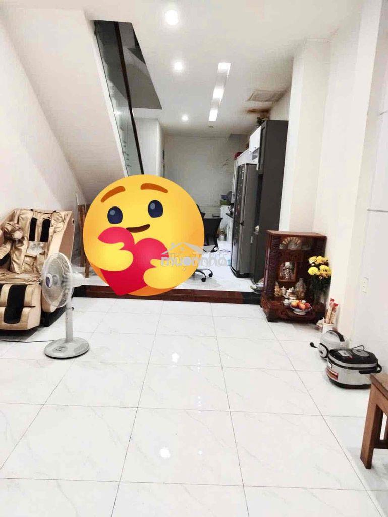 Cho thuê nhà 4 tầng/4pn full nội thất kế chung cư 4s linh đông hẻm oto