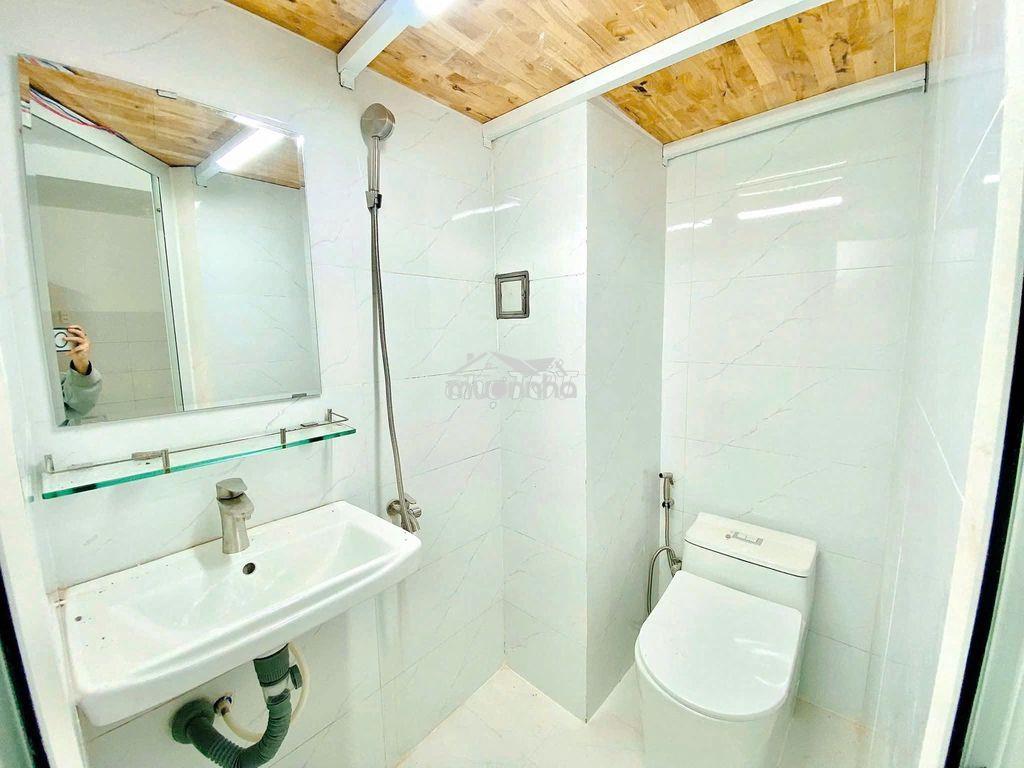 Cho thuê phòng studio mới xây 100% ngay chợ bình thành giá chỉ 3tr1 - 4