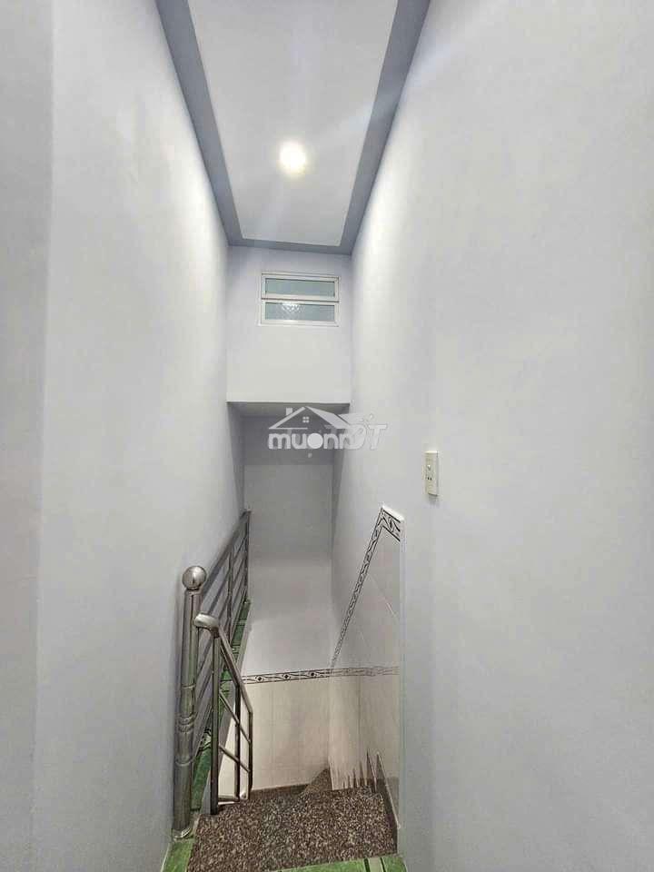Cho thuê nhà nguyên căn mặt tiền đường. - 2