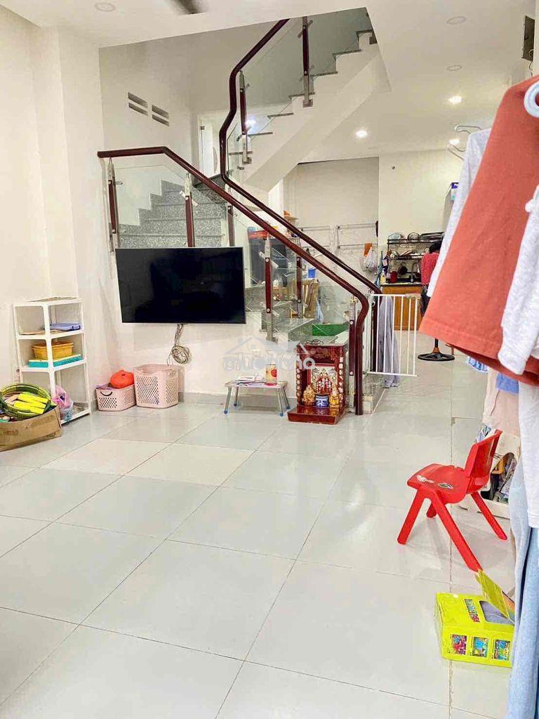 Cho thuê nhà 16/ đs 8 p11( 4x17) trệt , 2 lầu , 4pn , 5wc , ở liền - 2