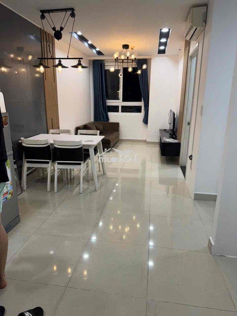 Topaz city standard room cho nam