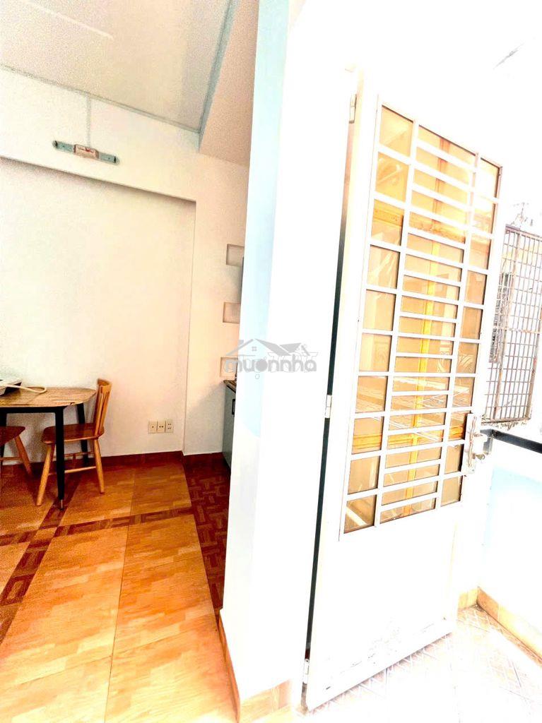 Cho thuê căn hộ bancol tách bếp gồm 1 phòng ngủ và 1 phòng khách - 4