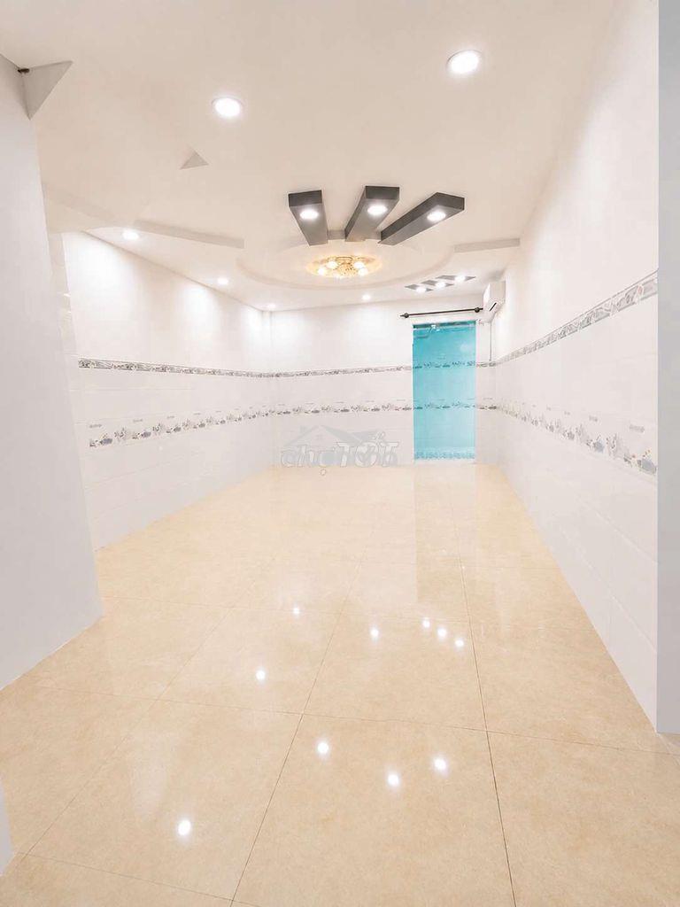 Căn hộ 1 phòng ngủ tách bếp, có sân sau - 2