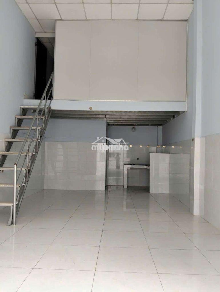 Nhà mặt tiền trệt lửng 4*12 có sân tiện kd - 3