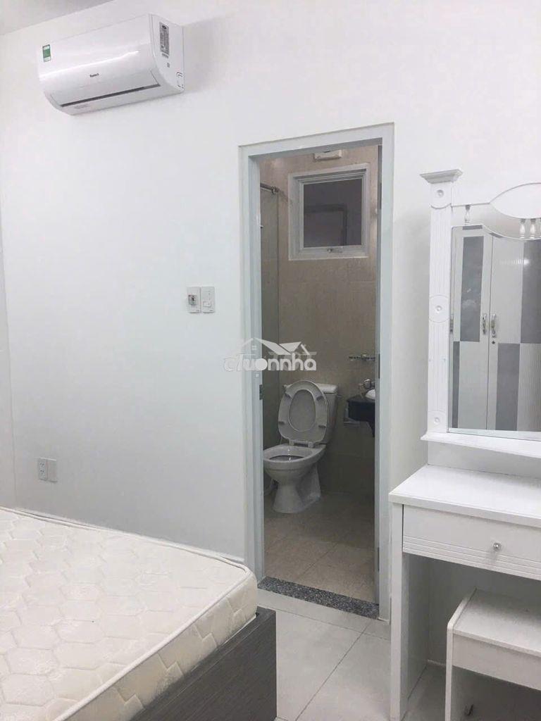 Cần cho thuê gấp căn hộ tara p6 q8 dt 81m2 ,2pn,2wc giá 11tr