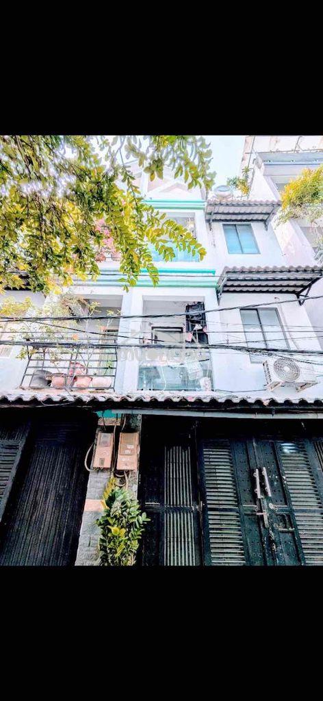 🔥 Bán nhà chdv 3 tầng – hẻm xe hơi | dòng tiền 360tr/năm - chỉ 6.2 tỷ
