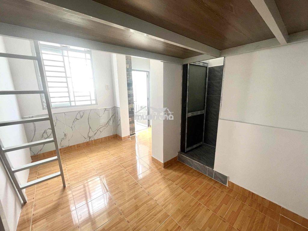 Mới xây 2 phòng gác - cửa sổ mới toanh - 3