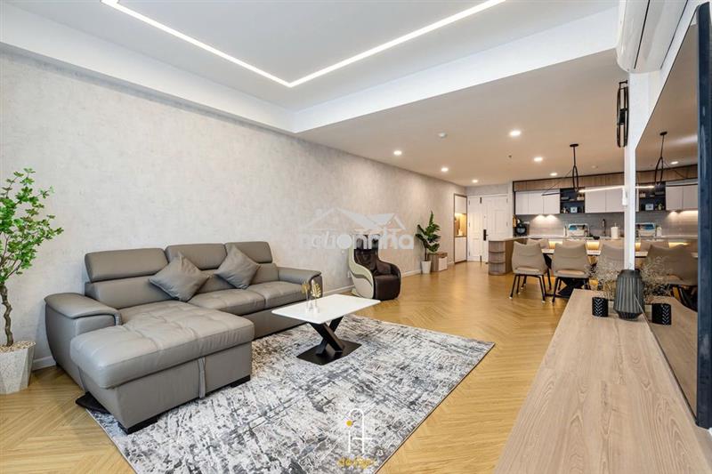 Cần bán gấp căn duplex giai việt 4pn tặng lại nội thất