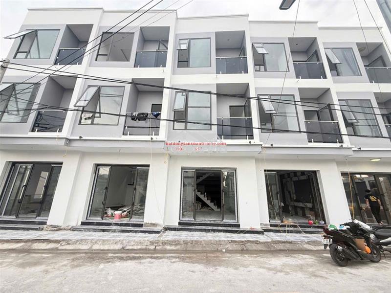 Thủy nguyên chỉ hơn 1.6 tỷ nhà mới 3 tầng đường 8m gần tt chợ tổng