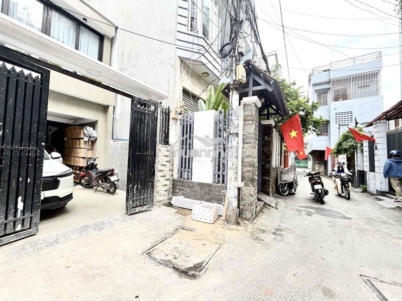 Oto đậu cửa - 196m2 - 20 tỷ hơn - gpxd : hầm 4 lầu - kế nguyễn gia tri