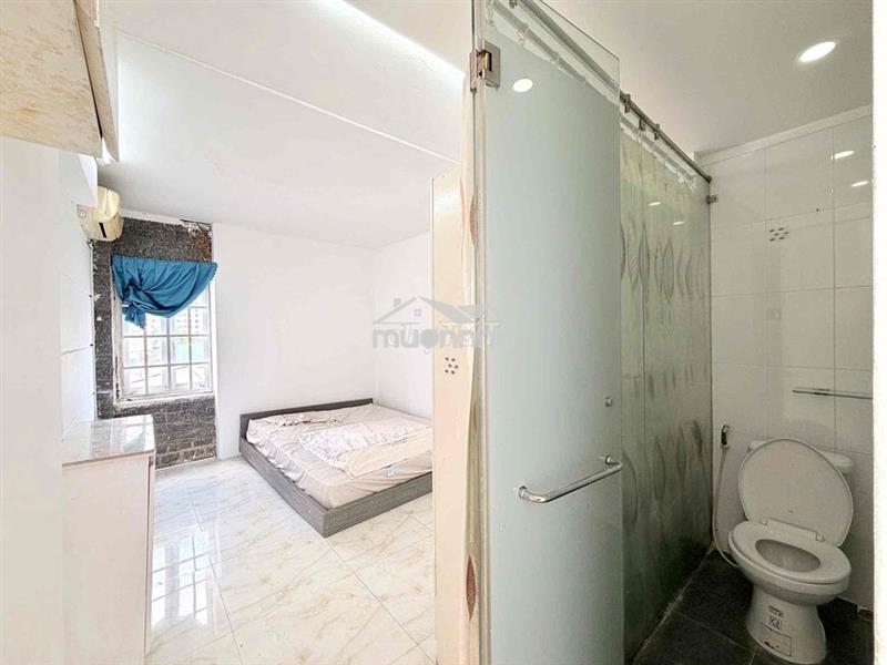Cho thuê trọ cửa sổ 20m2 tách bếp giá rẻ ngay tân định quận 1