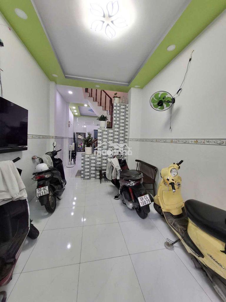 Bán nhà đẹp dt chuẩn 4pn 3wc lê thành phương quận 8