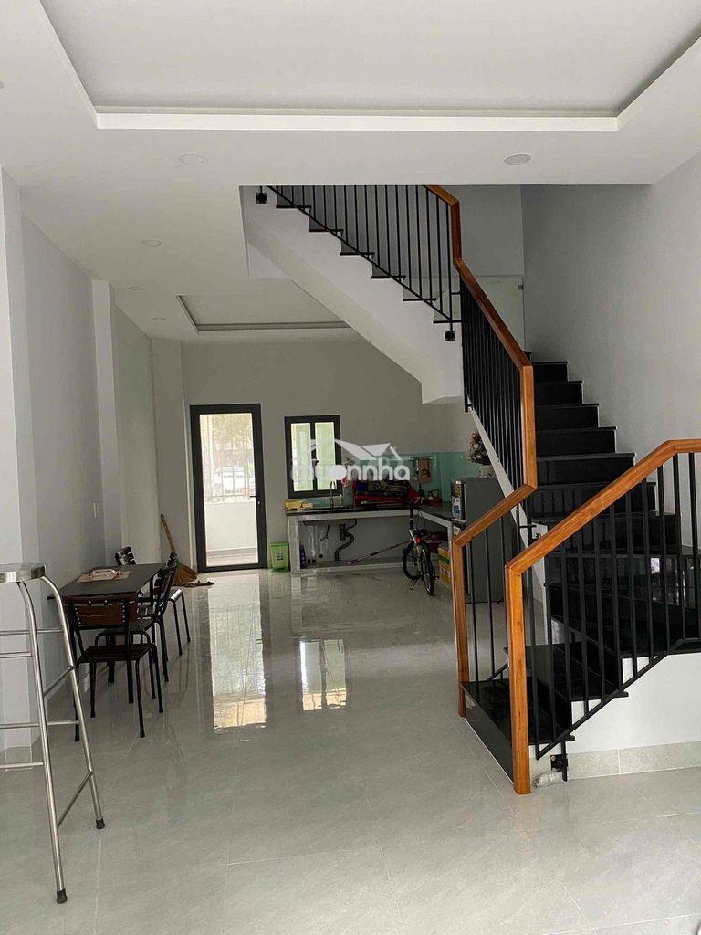 Ngay cc sunview nhà mới xây 2 lầu 4pn 4wc ở + vpcty + dạy học - 3