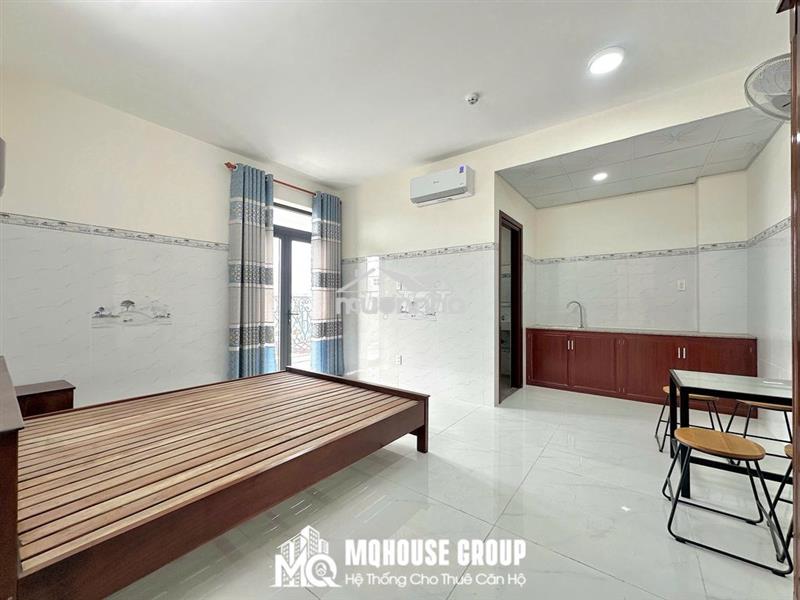 Studio ban công xa bếp cực rộng gần mũi tàu âu cơ & trường chinh