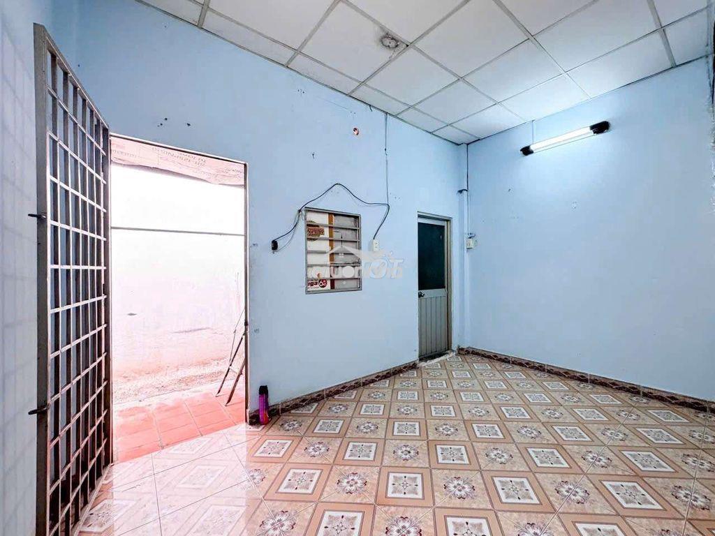 Nhà rộng đường xe tải ngay sân bay - 2