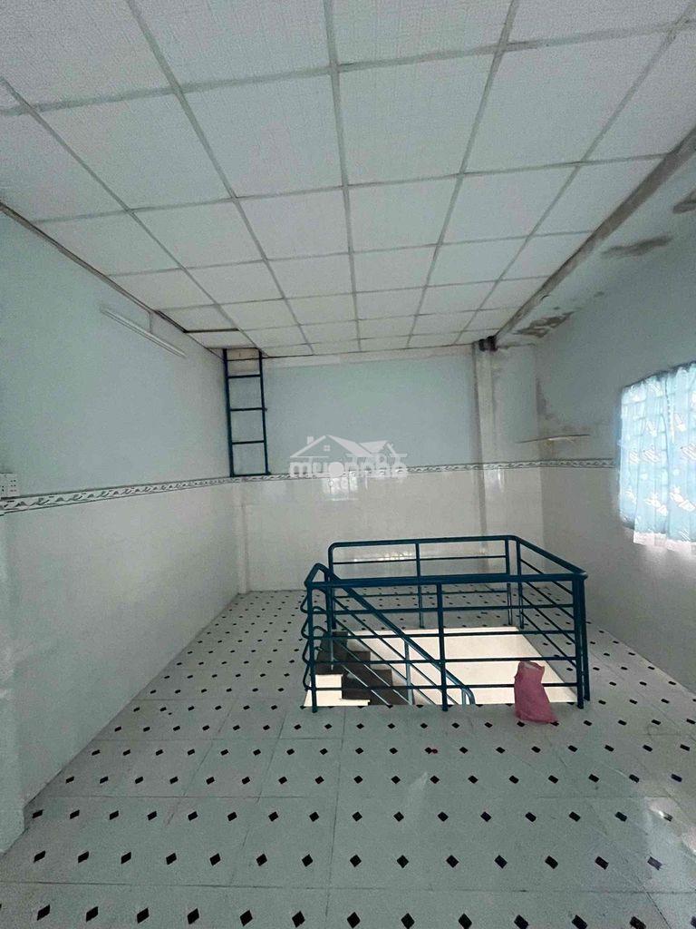 Nhà nguyên căn 96/6 tx25 quận 12, dtsd : 120m2 - 4
