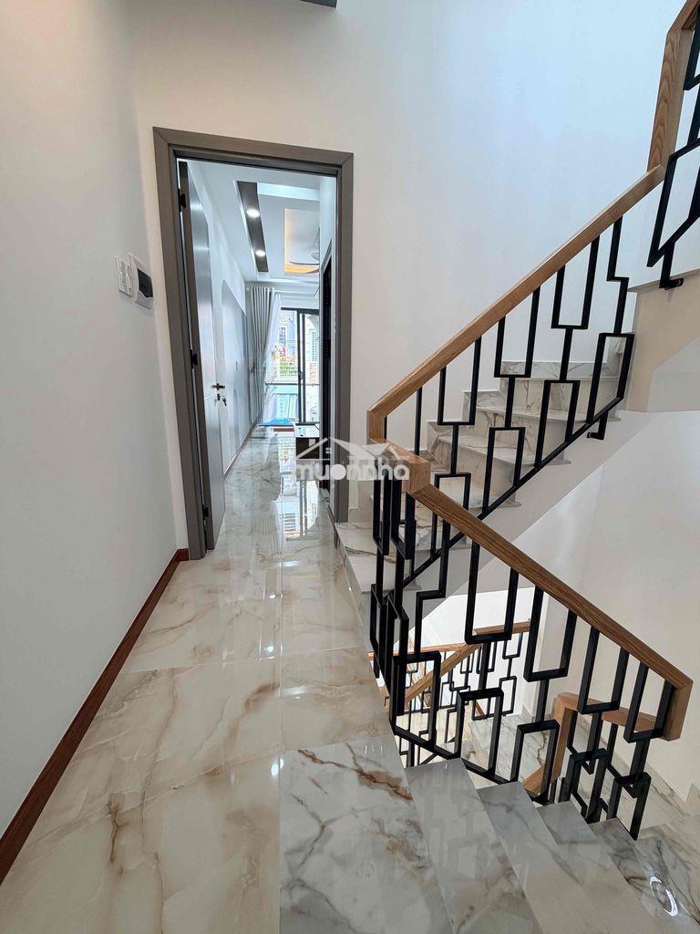 Bán nhà cmt8 q.10 - nở hậu - 41m2 đất - 5pn 6wc giá 9,9 tỷ