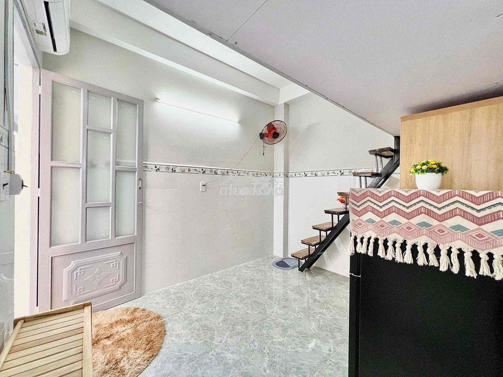 Phòng duplex thang máy ngay đường hoa phượng giao phan xích long - 2