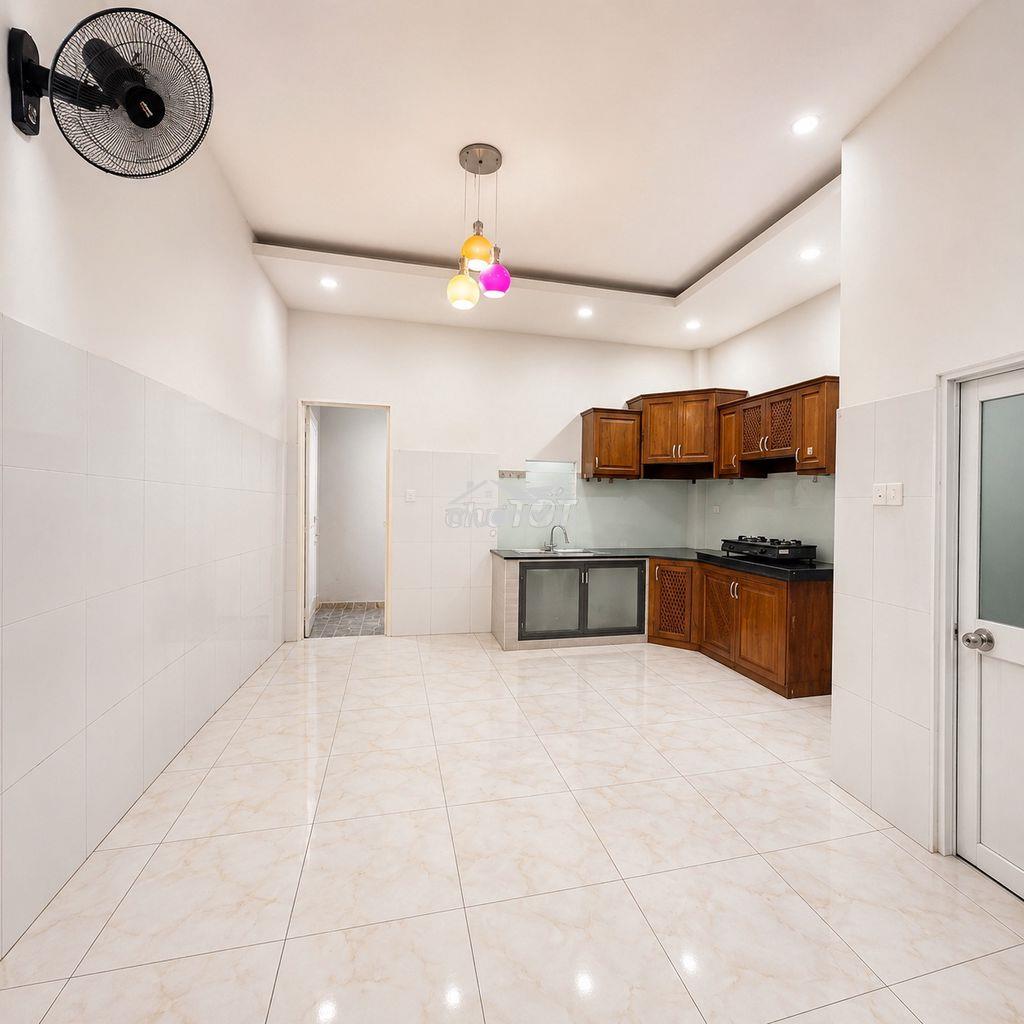 | Giá 13 triệu thuê nhà nguyên căn| 4 phòng ngủ, 5 wc hẻm xe hơi - 4