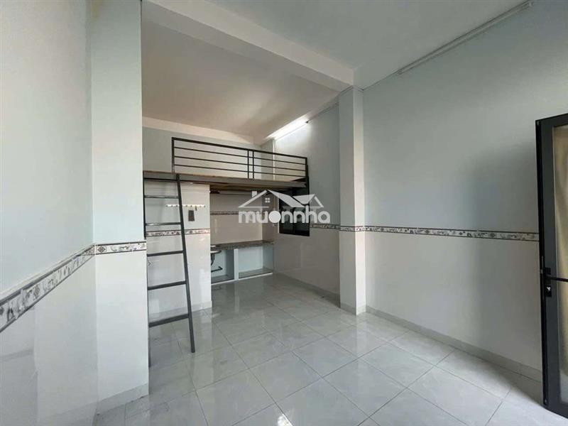 Phòng gác lửng. giá hỗ trợ tân sinh viên